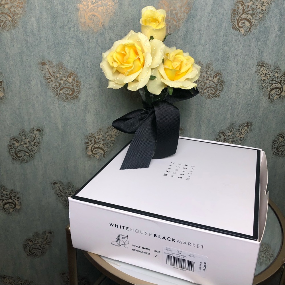 ⭐️NEW⭐️White House Black Market (WHBM) Mid Heel Combat Boot - Picture 8 of 8